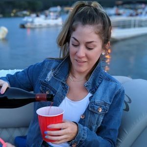 Meet your Posher, Cara